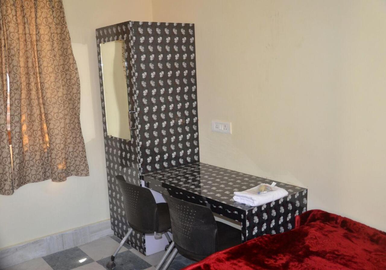 Hotel Vaibhav Raxaul الغرفة الصورة